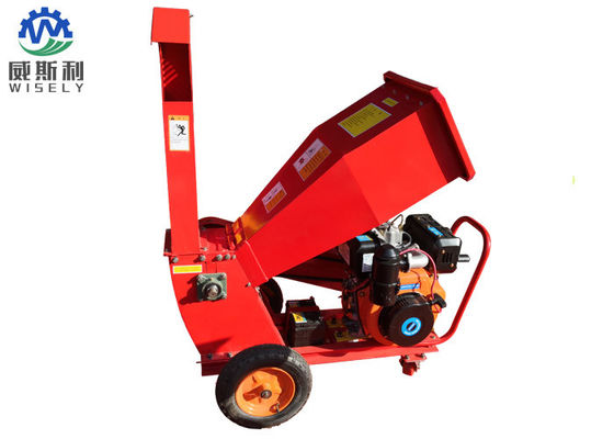 China Automatic Mobile Wood Chipper Machine With 6.5L Fuel Tank Capacity supplier