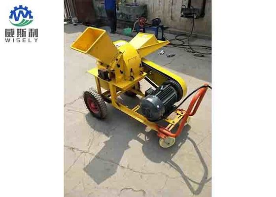 China High Performance Wood Flour Crusher / Mobile Wood Chipper Customized Color supplier