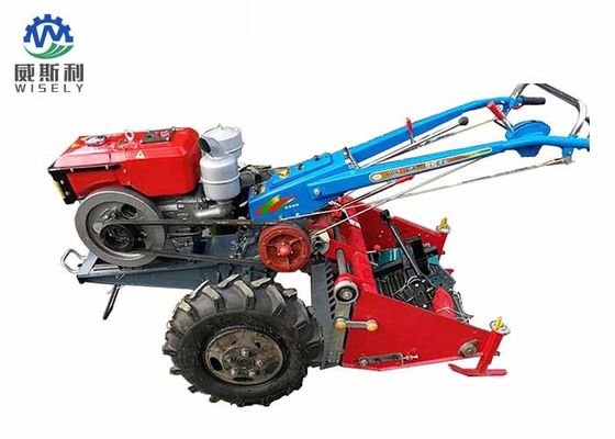 China Walking Tractor Potato Harvester / Latest Agricultural Machinery 60-80cm Harvest Width supplier